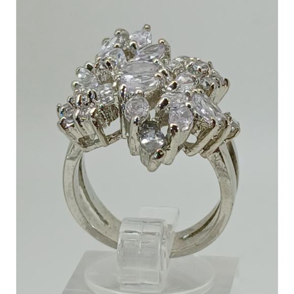 Vintage Ring Size 6.5 Silver Tone White Gold GP Sim Diamond CZ Cluster Cocktail - Picture 7 of 10
